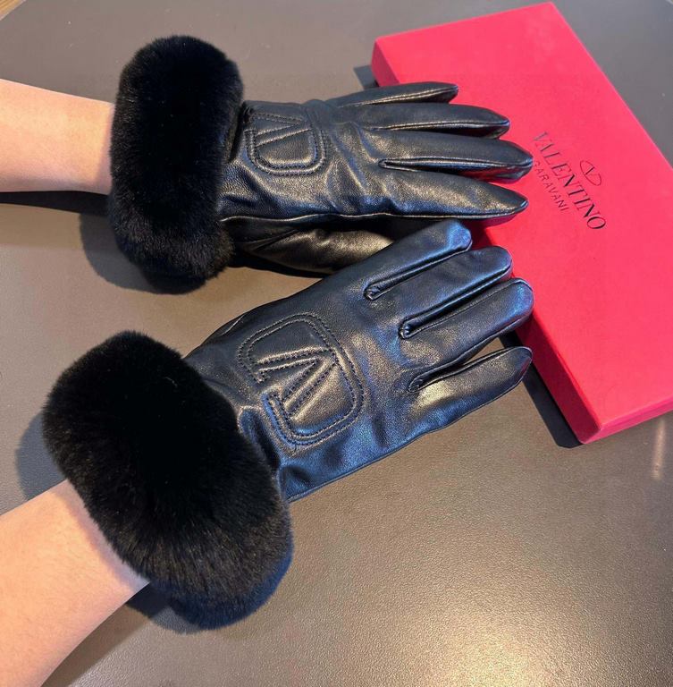 2023 new exclusive first  Valentino VALENTINO long lazy rabbit hair   touch screen women's gloves [original quality] official website synchronization women's new high-grade sheepskin gloves    goddesses preferred can not