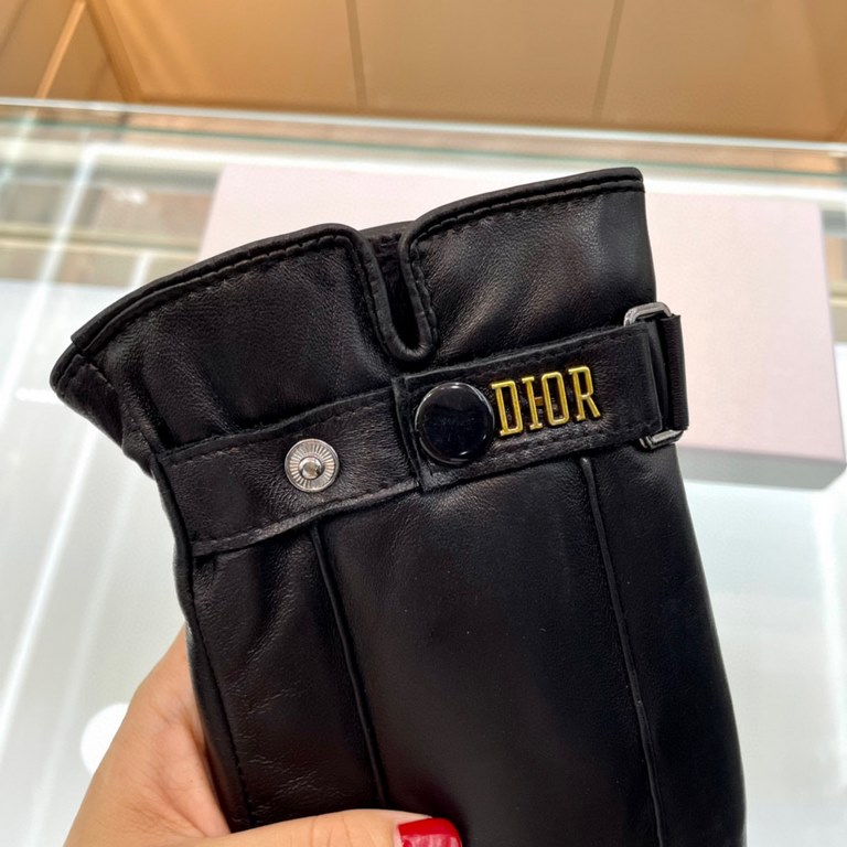 Dior new touch-screen gloves men's gloves High-end sheepskin gloves    type of men driving preferred not to miss    100% selection of imported sheepskin Leather fine and soft Recognize the imported sheepskin have a sense