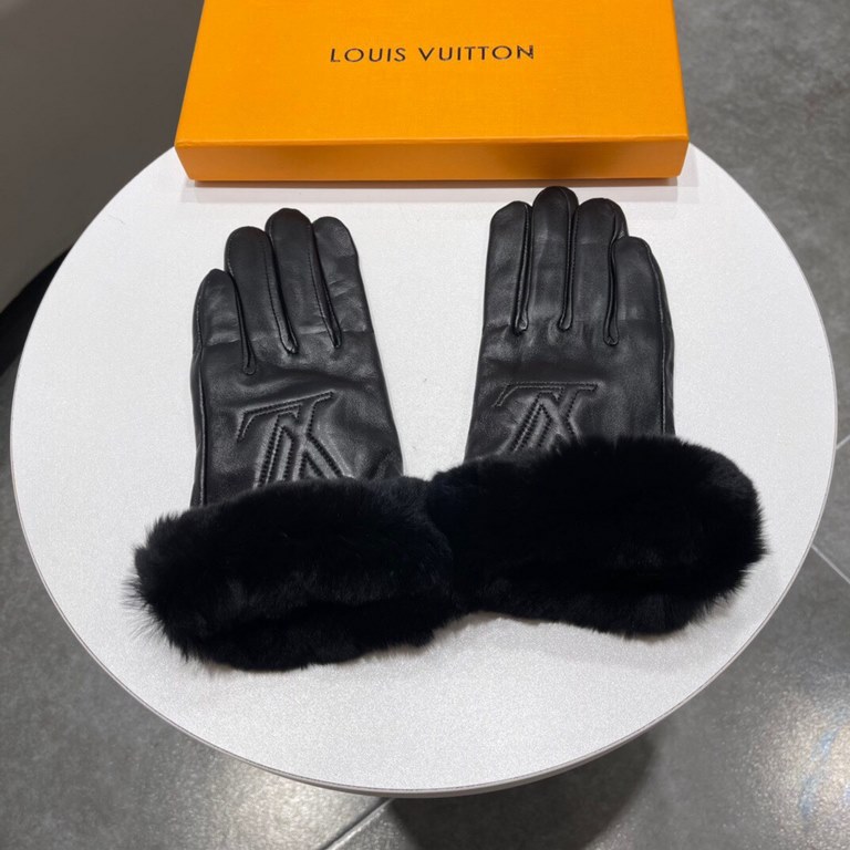 LV Louis Vuitton LV winter lazy rabbit hair sheepskin gloves   cell phone touch screen, worth comparing     the same paragraph of different qualities, kill the market poor products, imported first-class sheepskin  lazy r