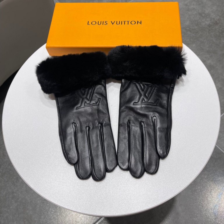 LV Louis Vuitton LV winter lazy rabbit hair sheepskin gloves   cell phone touch screen, worth comparing     the same paragraph of different qualities, kill the market poor products, imported first-class sheepskin  lazy r