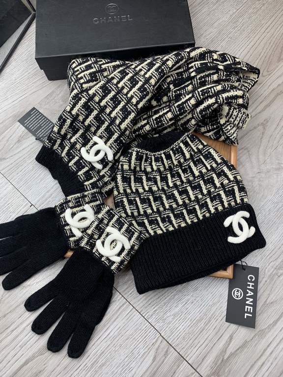 C family. [Three-piece wool suit hat  scarf  gloves] classic suit hat! Warm and super comfortable ~ winter Miss ageing artifacts Oh ~ this winter you are missing such a set of suit hat la ~ and warm and stylish! Men's an