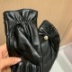 2022 new exclusive first  touch screen gloves Chanel Chanel [original quality] official website synchronization women's new high-grade sheepskin gloves    goddess preferred can not be missed    hundred percent of the sel