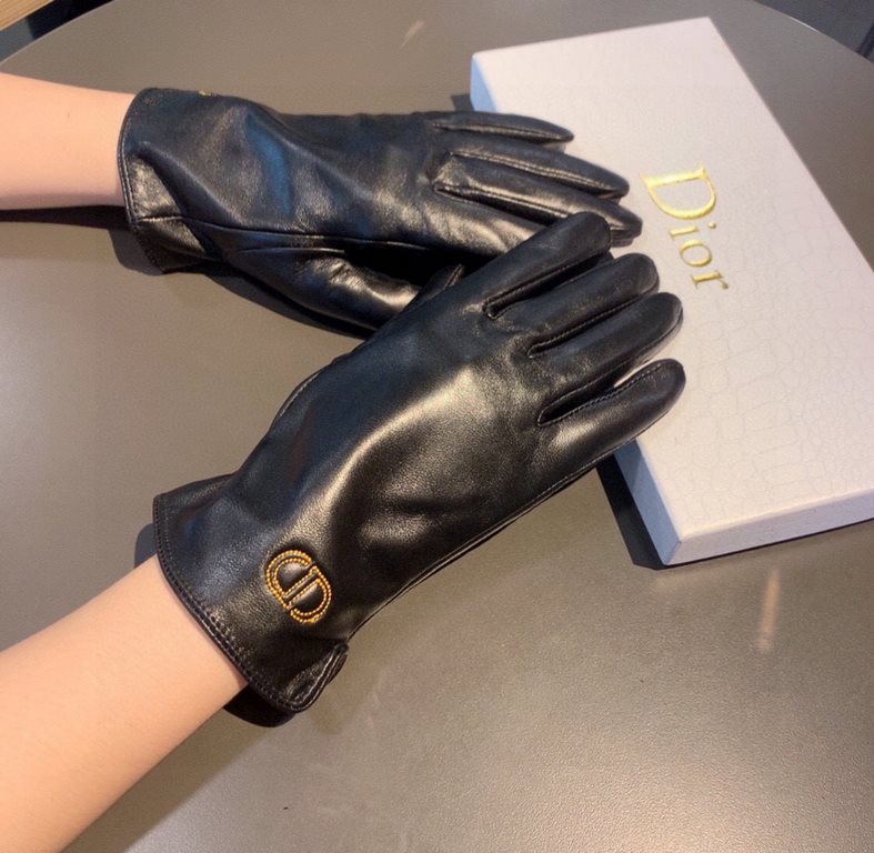 Dior DIDR new 2022 fall and winter CD sheepskin embroidered gloves   cell phone touch screen, worth comparing     the same paragraph different quality, kill the market poor products, the goddess set of the United States 