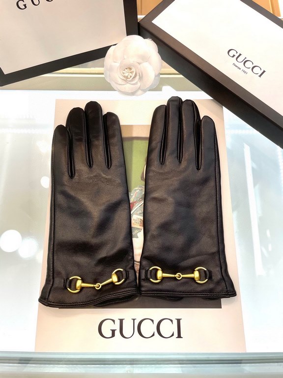 Explosion models to the goods   Gucci hot circle of friends of the women's leather gloves, horsebit buckle  first-class sheepskin Simple and generous static surface style add a small LOGO buckle, ultra-soft plus cashmere