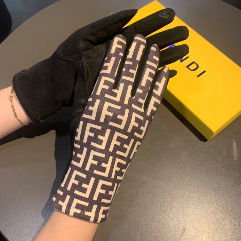 runFendi FENDI  2022 fall and winter cashmere gloves worth comparing     the same paragraph of different quality, kill the market poor product,   classic but not fashionable paragraph . Like can get started, this quality