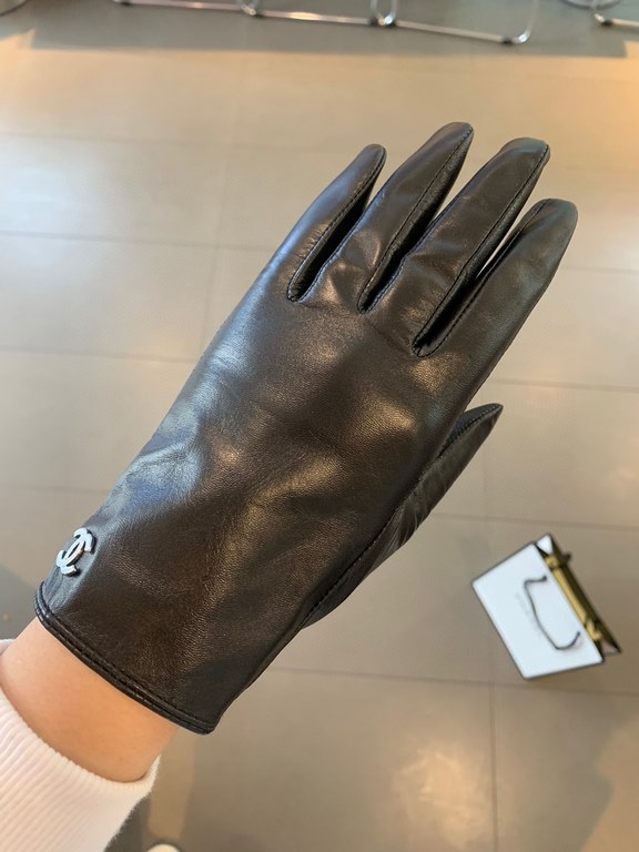 Explosion to   [top original single] official website synchronization women's new high-grade sheepskin gloves     100% selection of imported lambskin lining sheepskin lining Leather luster bright full soft delicate feel 