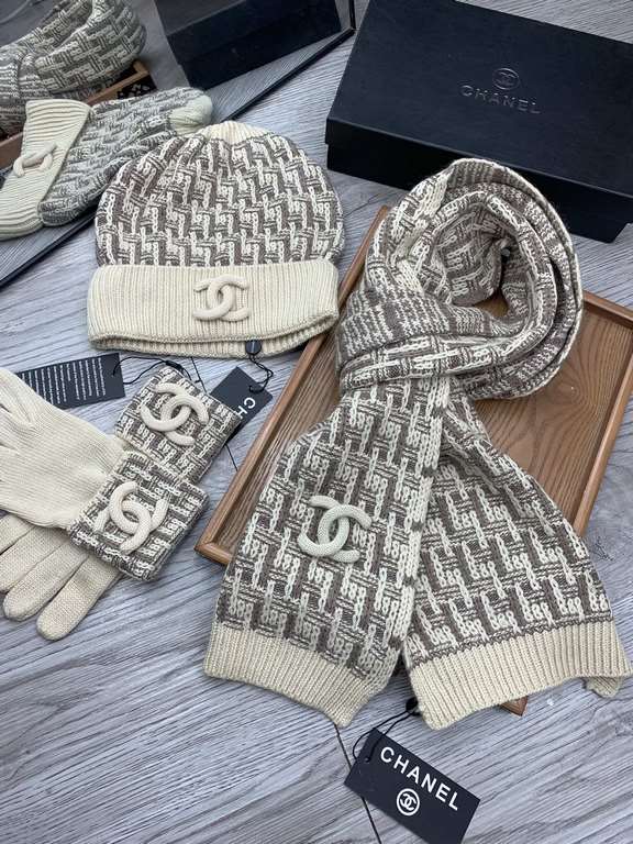 . C home. [Three-piece wool suit hat  scarf  gloves] classic suit hat! Warm and super comfortable ~ winter Miss ageing artifacts Oh ~ this winter you are missing such a set of suit hat la ~ and warm and stylish! Men's an