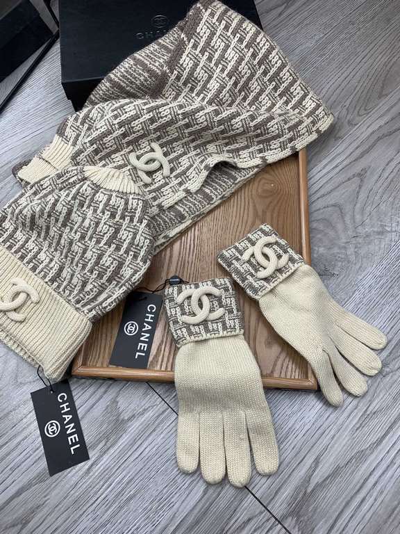 . C home. [Three-piece wool suit hat  scarf  gloves] classic suit hat! Warm and super comfortable ~ winter Miss ageing artifacts Oh ~ this winter you are missing such a set of suit hat la ~ and warm and stylish! Men's an