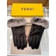 Fendi Fendi's latest embroidered double C logo Leather using imported Essex skin Spiked with top-white grade goatskin  lazy rabbit   hair, feel softer and more delicate sticky greasy skin-friendly, better warmth of the n