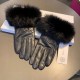 with packagingChanel Chanel 2022 fall and winter fox fur ball sheepskin gloves   mobile touch screen, worth comparing     the same paragraph different quality, kill the market poor product, imported a first-class sheepsk