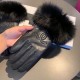 with packagingChanel Chanel 2022 fall and winter fox fur ball sheepskin gloves   mobile touch screen, worth comparing     the same paragraph different quality, kill the market poor product, imported a first-class sheepsk