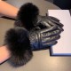 with packagingChanel Chanel 2022 fall and winter fox fur ball sheepskin gloves   mobile touch screen, worth comparing     the same paragraph different quality, kill the market poor product, imported a first-class sheepsk