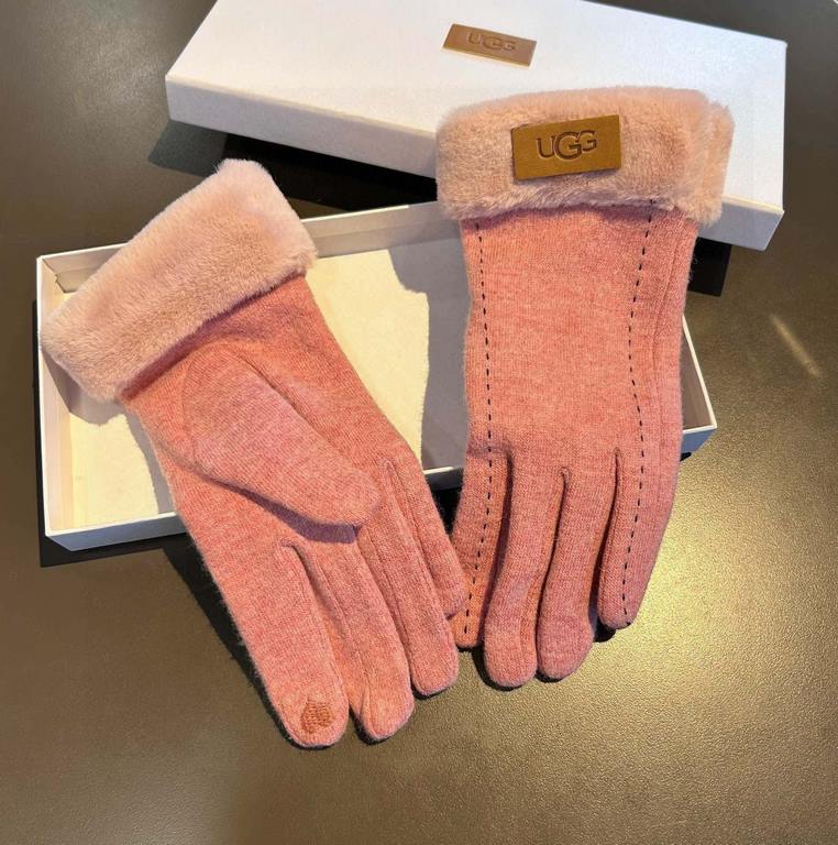 UGG2023 fall and winter lazy rabbit hair wool gloves   worth comparing     the same paragraph of different quality, kill the market poor product, wool ten lazy rabbit hair lining padded   classic but not fashionable mode