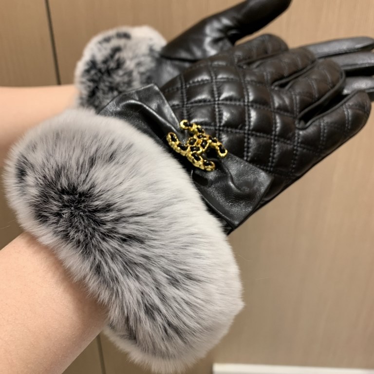 with packagingChanel Chanel 2022 fall and winter double C lazy rabbit hair sheepskin gloves   cell phone touch screen, worth comparing     the same paragraph different quality, kill the market poor product, imported a fi