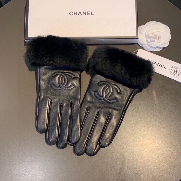 with packagingChanel Chanel 2022 fall and winter lazy rabbit hair sheepskin gloves   cell phone touch screen, worth comparing     the same paragraph of different quality, kill the market poor product, imported a first-cl