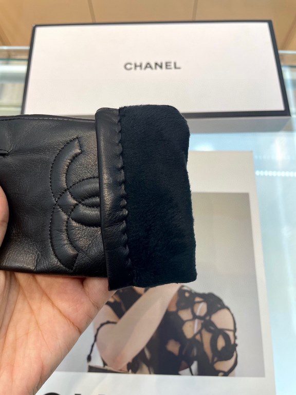 Chanel pop to   [top original single] official website synchronization women's new high-grade sheepskin gloves     100% selection of imported lambskin lining sheepskin lining Leather luster bright full soft delicate feel