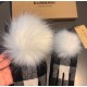 With packagingBurberry BURBERRY counter new large fox fur ball   wool gloves   fashion gloves, fall and winter warm padded lining, classic plaid, on the hand super comfortable and soft,   versatile! average size