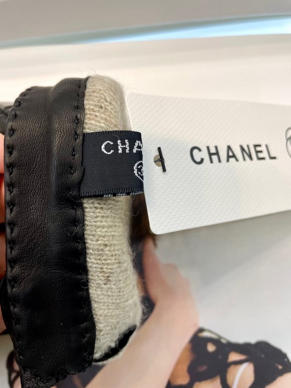 Chanel Chanel couples models burst to   [top original single] official website synchronization new high-grade sheepskin gloves     100% selection of imported lambskin lining cashmere lining warm and comfortable better Le