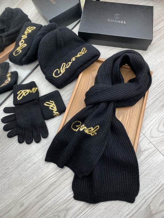 The C's. Three-piece wool suit hat  scarf  gloves] classic suit hat! Warm da super comfortable ~ winter Miss sister ageing artifacts Oh ~ this winter you are missing such a set of suit hat la ~ and warm and fashion! Men'