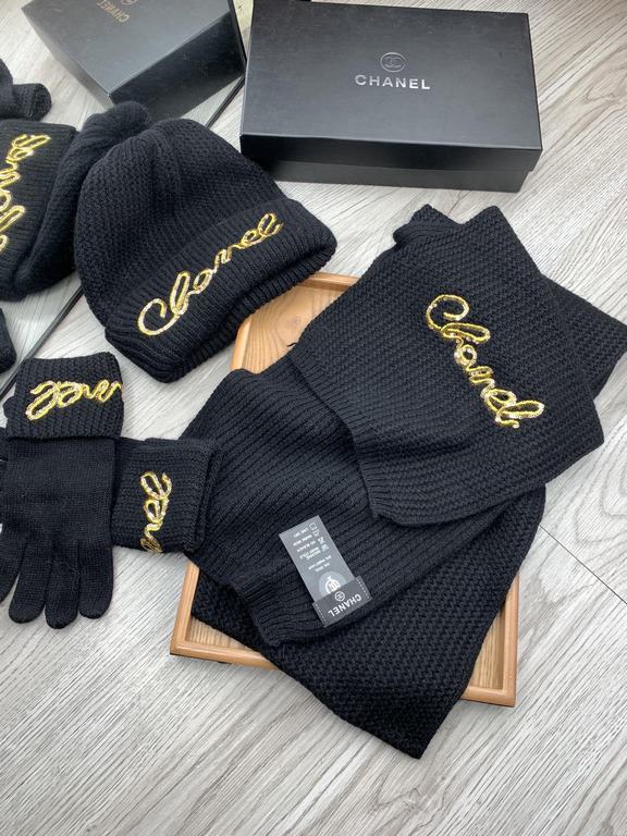 The C's. Three-piece wool suit hat  scarf  gloves] classic suit hat! Warm da super comfortable ~ winter Miss sister ageing artifacts Oh ~ this winter you are missing such a set of suit hat la ~ and warm and fashion! Men'