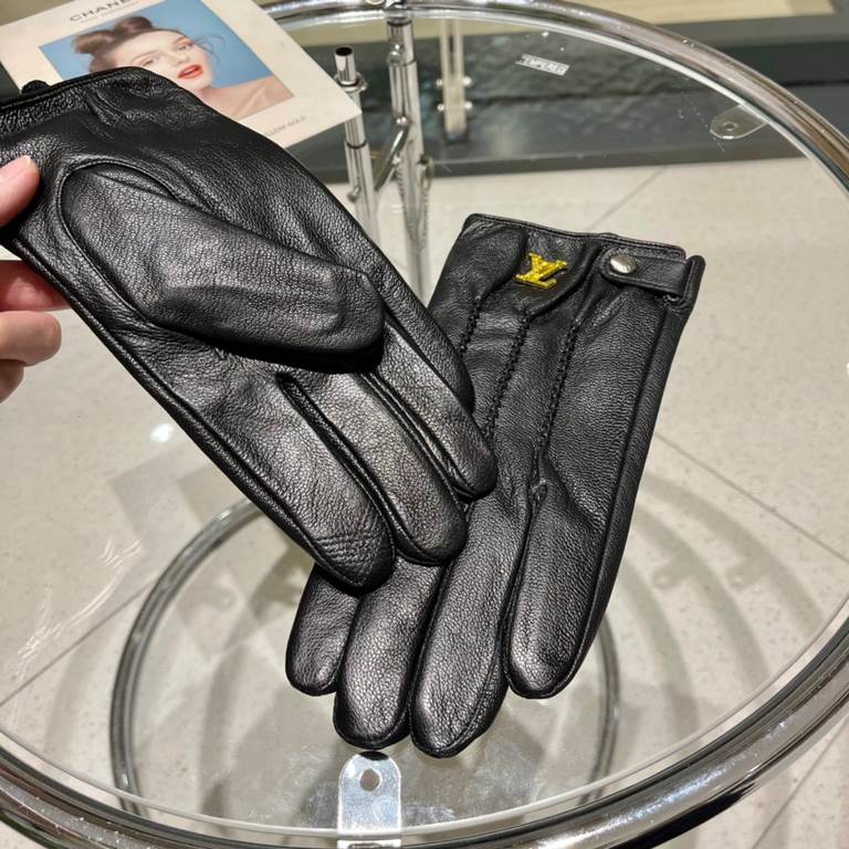 Lv new men's gloves first-class sheepskin leather leather ultra-thin soft and comfortable     texture superbSize XL. XXL