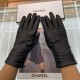 Chanel hot circle of friends women's leather gloves, imported from Ethiopia touch screen sheepskin, simple and generous static surface style add small LOGO buckle, super soft padded lining wear comfortable