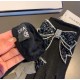 With boxChanel Chanel counter new wool gloves, big bow applique diamond   fashion gloves, fall and winter warm padded lining, super coy bow  , on the hand super comfortable soft, versatile! average size