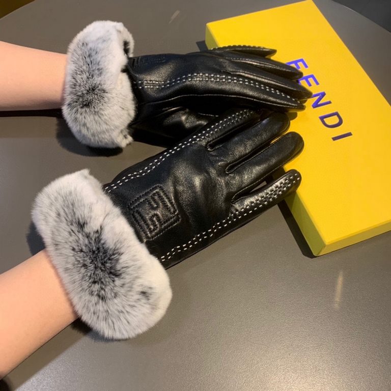 .Fendi FENDI  2022 fall and winter lazy rabbit hair sheepskin embroidered gloves   cell phone touch screen, worth comparing     the same paragraph of different qualities, kill the market poor products, imported first-cla