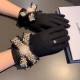 .Chanel Chanel counter new wool gloves, fashion gloves, fall and winter warm padded lining, super whine bow  , on the hand super comfortable and soft, versatile! With box   even size