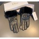 Dior DIDR new 2022 fall and winter lazy rabbit hair CD sheepskin embroidered gloves   cell phone touch screen, worth comparing     the same paragraph different quality, kill the market poor product, imported a first-clas