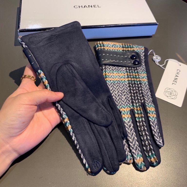 With packaging2022 new Chanel Chanel counter new wool gloves, fashion gloves, fall and winter warm padded lining, on the hand super comfortable and soft, versatile! Average size