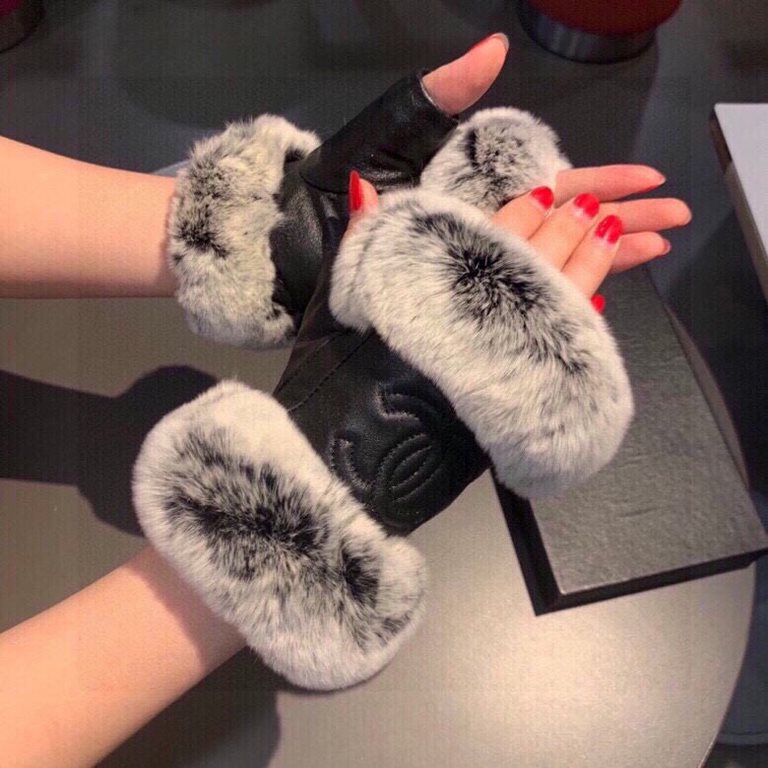 With packagingChanel Chanel 2022 fall and winter lazy rabbit hair sheep finger sheepskin gloves   worth comparing     the same paragraph of different quality, kill the market poor product, imported first-class sheepskin 