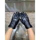 Embroidery touch screen women's gloves LV [original quality] official website synchronization women's new high-grade sheepskin gloves    goddess preferred can not be missed    hundred percent of the selection of imported