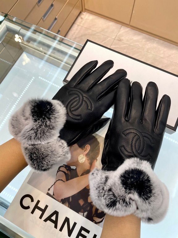 Chanel's latest embroidered double C logo Leather imported Essex skin Spiked with top-white goatskin  lazy rabbit   hair, the feel is softer and more delicate sticky greasy skin-friendly, better warmth of the natural dye