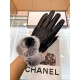 Chanel's latest embroidered double C logo Leather imported Essex skin Spiked with top-white goatskin  lazy rabbit   hair, the feel is softer and more delicate sticky greasy skin-friendly, better warmth of the natural dye