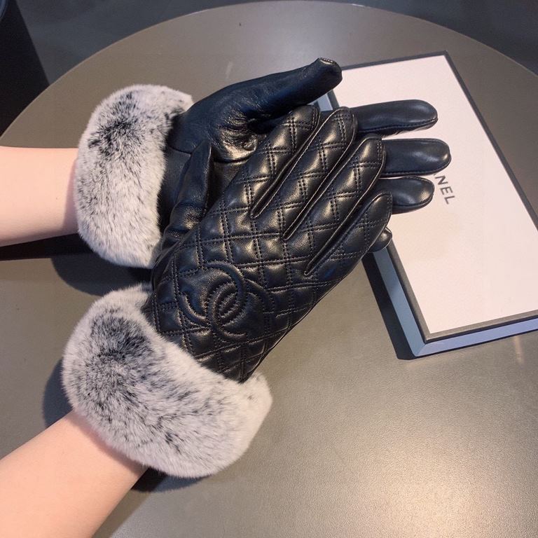 .Chanel Chanel 2022 fall and winter lazy rabbit hair sheepskin gloves   worth comparing     the same paragraph of different qualities, kill the market poor products, imported first-class sheepskin  lazy rabbit hair linin