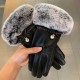 Chanel ~ Chanel Italian export original single tail single touch screen gloves Adopted top white goatskin  lazy rabbit   hair, feel more soft and delicate Skin-friendly, better warmth Natural dyes, low-temperature dyeing