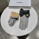 2022 new Chanel Chanel counter new wool gloves, fashion gloves, fall and winter warm padded lining, on the hand super comfortable and soft, versatile! Matching box   even size