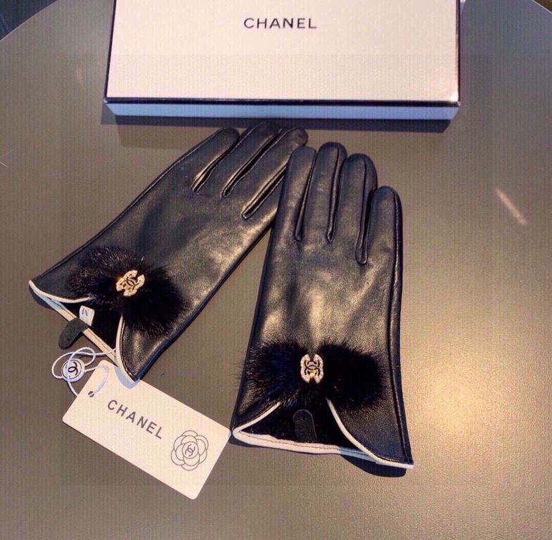 .Chanel Chanel 2021 fall and winter mink hair bow sheepskin gloves   cell phone touch screen, worth comparing     the same paragraph of different quality, kill the market poor product, imported a first-class sheepskin  l