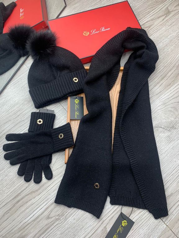 LP. [Three-piece wool suit fox hair hat  scarf  gloves] classic set of hats! Warm and super comfortable ~ winter Miss ageing artifacts Oh ~ this winter you are missing such a set of suit hat la ~ and warm and fashionable