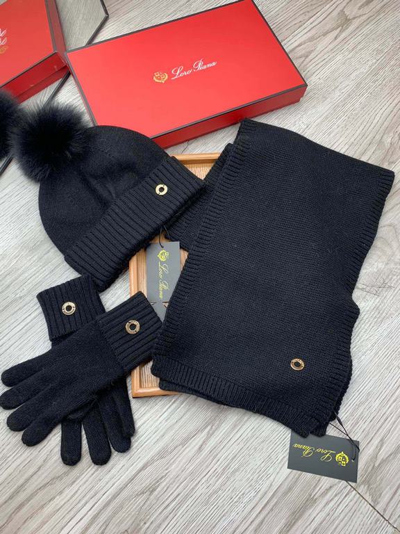 LP. [Three-piece wool suit fox hair hat  scarf  gloves] classic set of hats! Warm and super comfortable ~ winter Miss ageing artifacts Oh ~ this winter you are missing such a set of suit hat la ~ and warm and fashionable