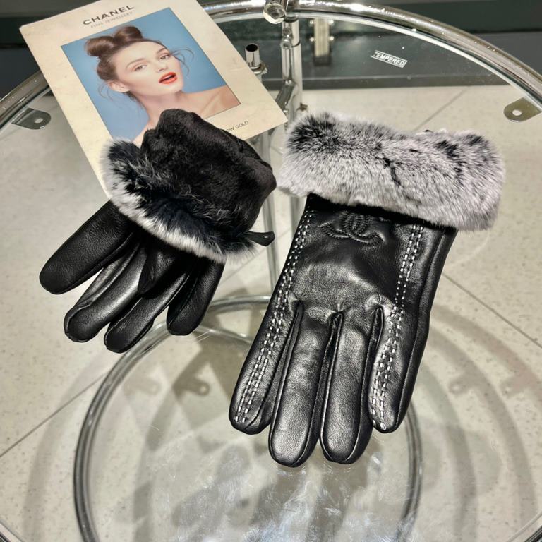 Chanel Chanel 2022 fall and winter double C lazy rabbit hair sheepskin gloves   cell phone touch screen, worth comparing     the same paragraph different quality, kill the market poor product, imported a first-class shee