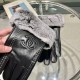 Chanel Chanel 2022 fall and winter double C lazy rabbit hair sheepskin gloves   cell phone touch screen, worth comparing     the same paragraph different quality, kill the market poor product, imported a first-class shee