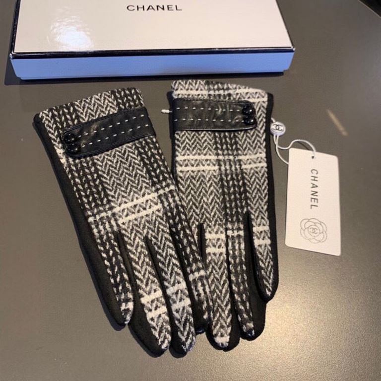 With packaging2022 new Chanel Chanel counter new wool gloves, fashion gloves, fall and winter warm padded lining, on the hand super comfortable and soft, versatile! Average size