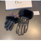 .Dior DIDR new 2021 fall and winter lazy rabbit hair CD sheepskin embroidered gloves   cell phone touch screen, worth comparing     the same paragraph different quality, kill the market poor product, imported a first-cla