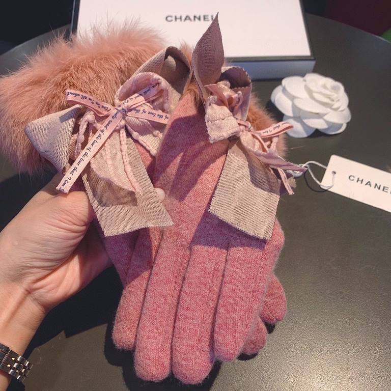 Chanel Chanel 2022 fall and winter lazy rabbit hair wool gloves   worth comparing     the same paragraph of different quality, kill the market poor product, wool ten lazy rabbit hair lining padded   classic but not fashi