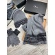 D home. Wool suit hat  scarf  gloves three-piece set 】 classic suit hat! Warm and super comfortable ~ winter Miss ageing artifacts Oh ~ this winter you are missing such a set of suit hat la ~ and warm and stylish! Men's 