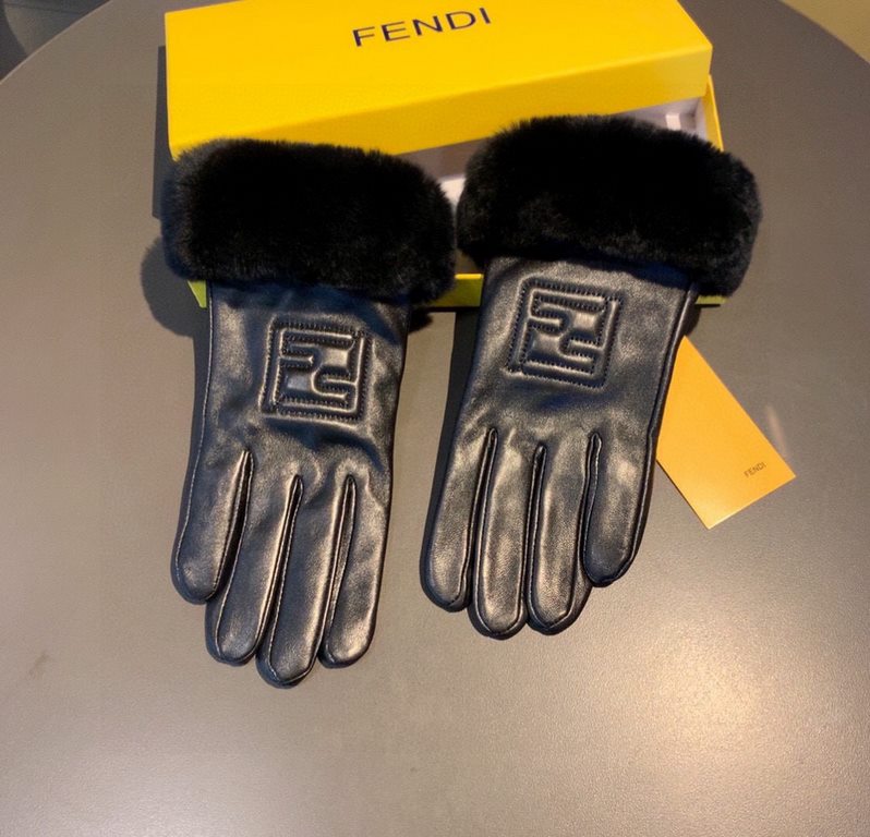 .Fendi FENDI  2022 fall and winter lazy rabbit hair sheepskin embroidered gloves   cell phone touch screen, worth comparing     the same paragraph of different quality, kill the market poor products, imported first-class