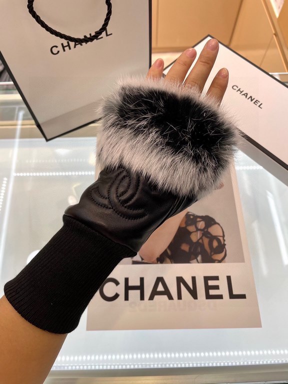 Chanel Chanel fall and winter short lazy rabbit hair gloves   worth comparing     the same paragraph of different quality, kill the market poor product, imported first-class sheepskin  lazy rabbit hair lining padded hand