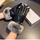 with packagingChanel Chanel 2022 fall and winter lazy rabbit hair sheepskin gloves   cell phone touch screen, worth comparing     the same paragraph of different quality, kill the market poor product, imported a first-cl